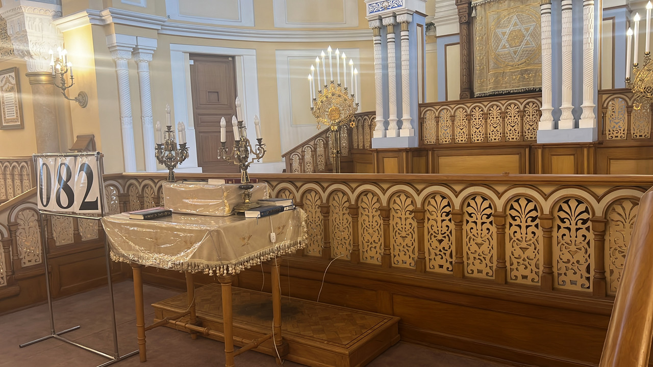 D77A7871-2F71-4627-BC34-F040623E72D8