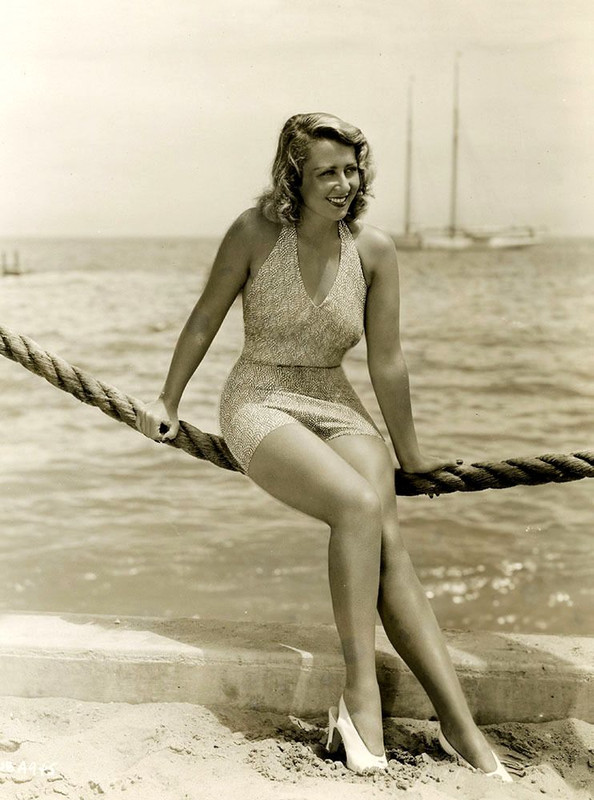 joan_blondell_b32