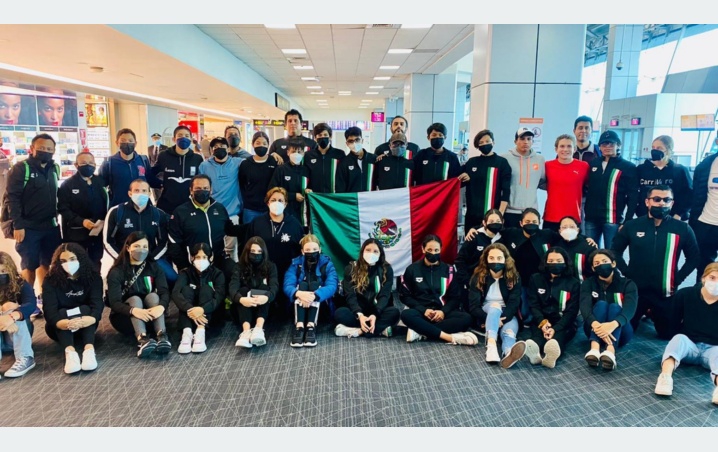 Nadadores mexicanos triunfan en campeonato sin apoyo de la Conade
