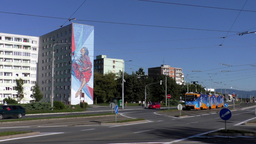 [Bild: s3120024w1jmn.jpg]