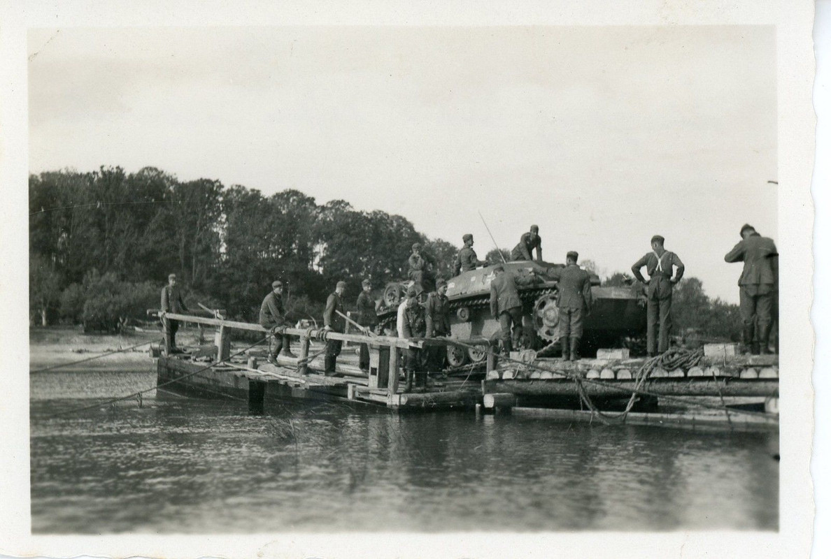 Russland StuG Sturmgeschütz Tank Sturmartillerie
