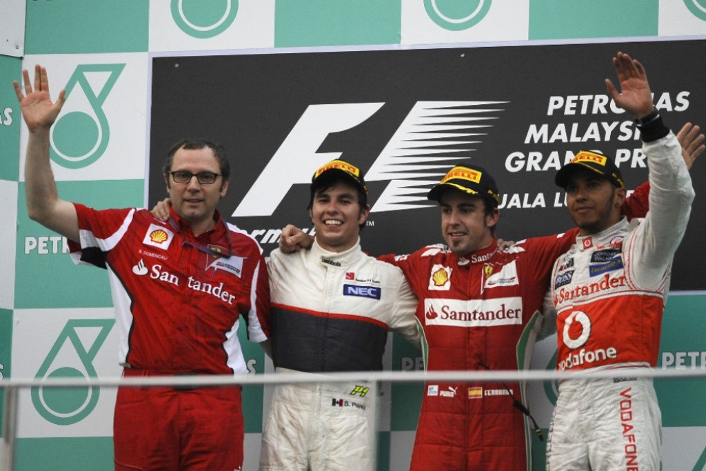 2012 мал подиум