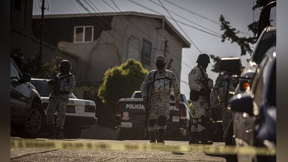 Pólvora en Tijuana: Sujetos armados le arrebatan la vida a un individuo a plena luz del día