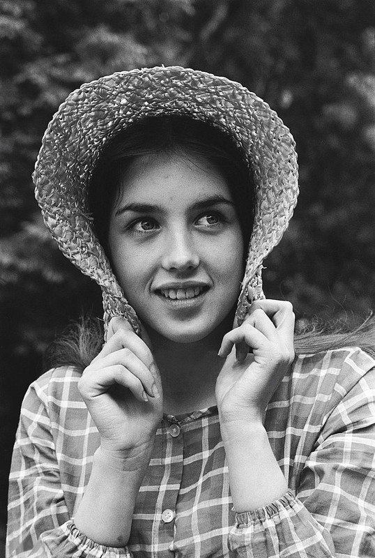 Isabelle_Adjani_b73