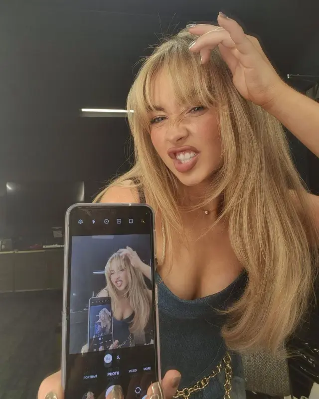 some-of-my-favourite-pics-of-her-v0-8jvmv4knqwib1