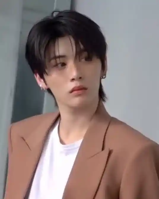 20250929_165746_copy_536x670