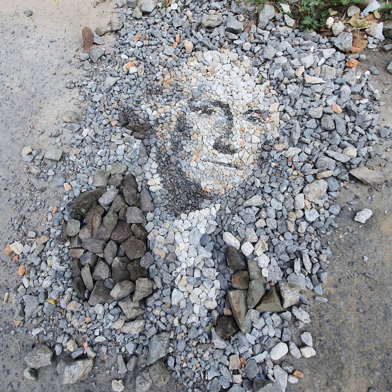 et-pebble-79564576978