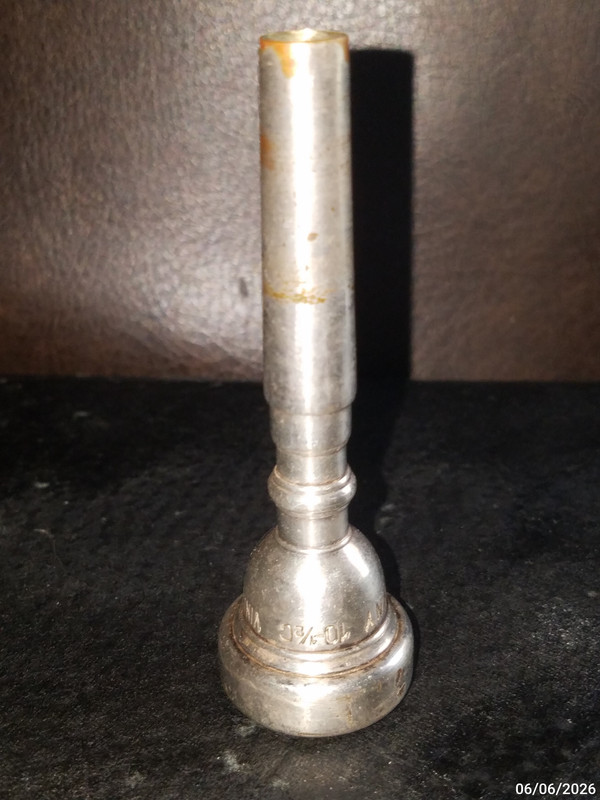 ITEM 8 BACH MV 10 5C TRUMPET MPC (1)