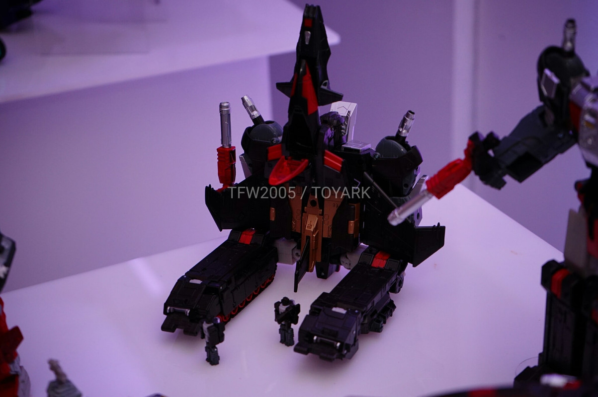 NYCC2016-Titans-Return-008