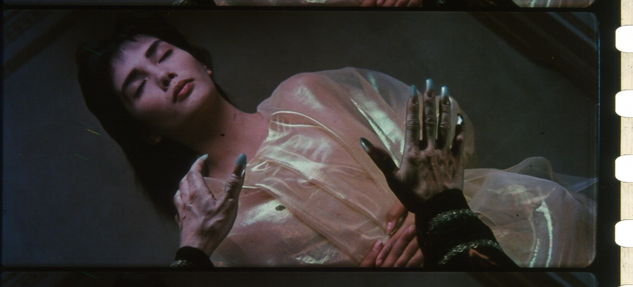 35mm Big Trouble R3 2K preview.mkv_snapshot_[00_16_11.583]