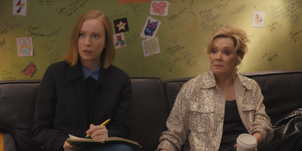 Hacks.(2021).S02E06.The.Click.1080p.10bit.BluRay.AAC5.1.HEVC-Vyndros.mkv_snapshot_04.28_[2024.03.19_