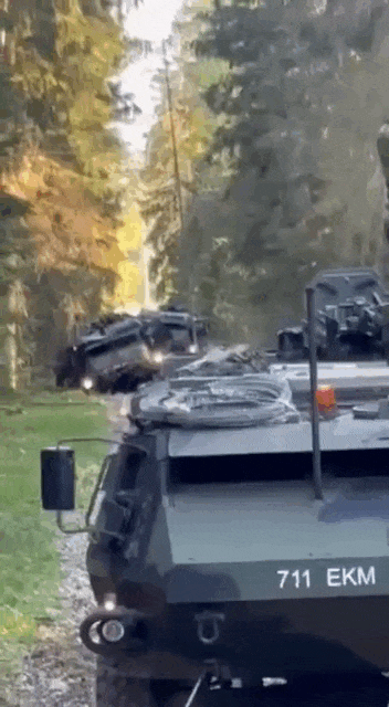 https://i.postimg.cc/FRF0yYHH/video-2026-08-25-01-04-28-(1).gif