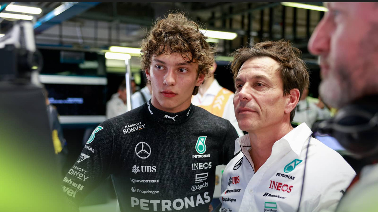 andrea-kimi-antonelli-toto-wolff-mercede