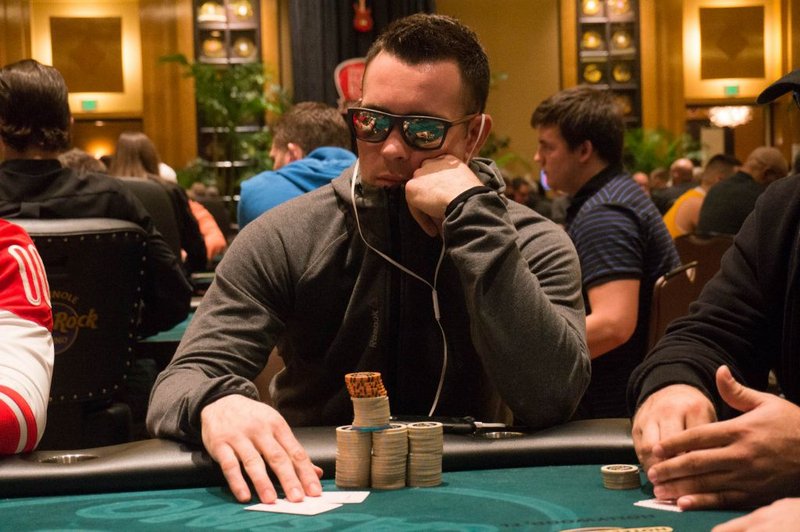 Колби Ковингтън продължaва да доминира на покер масите