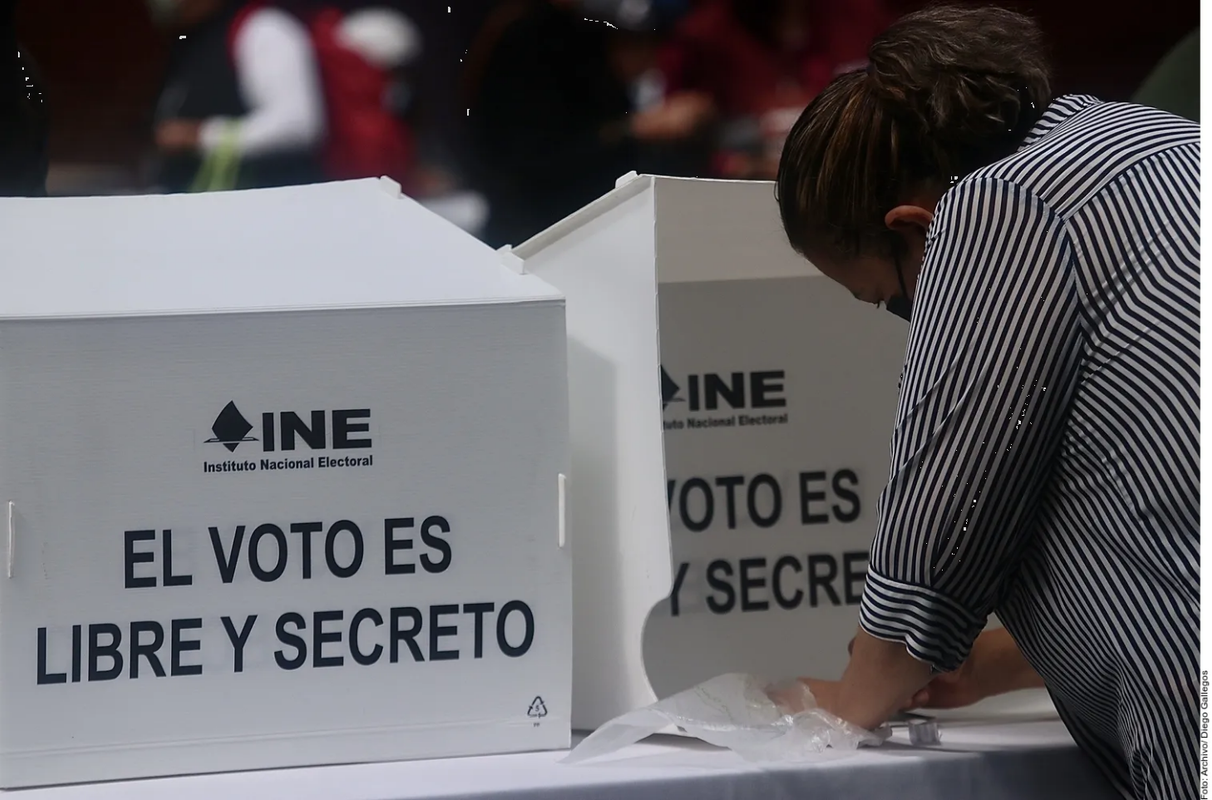 Ciudadanos a favor de la reforma electoral del INE suman el 51%
