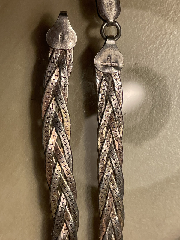 9060584C-7082-4DA1-89CA-87538AE2F223