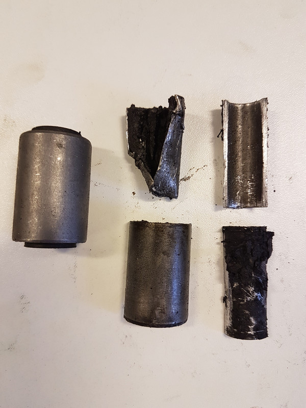 Bras inférieur Silent bloc (2)