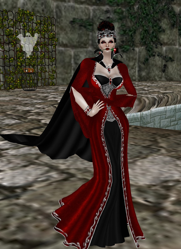 Vamp-Queen-Gown-Med