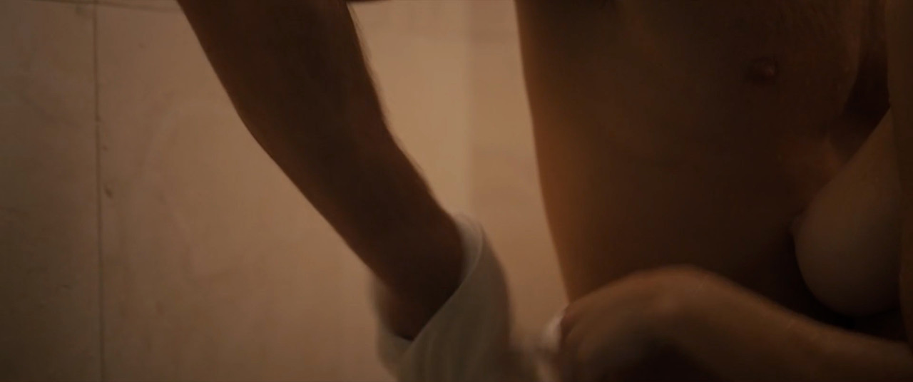 Sydney.Sweeney_Anyone.But.You.00_00_57_00.Still011