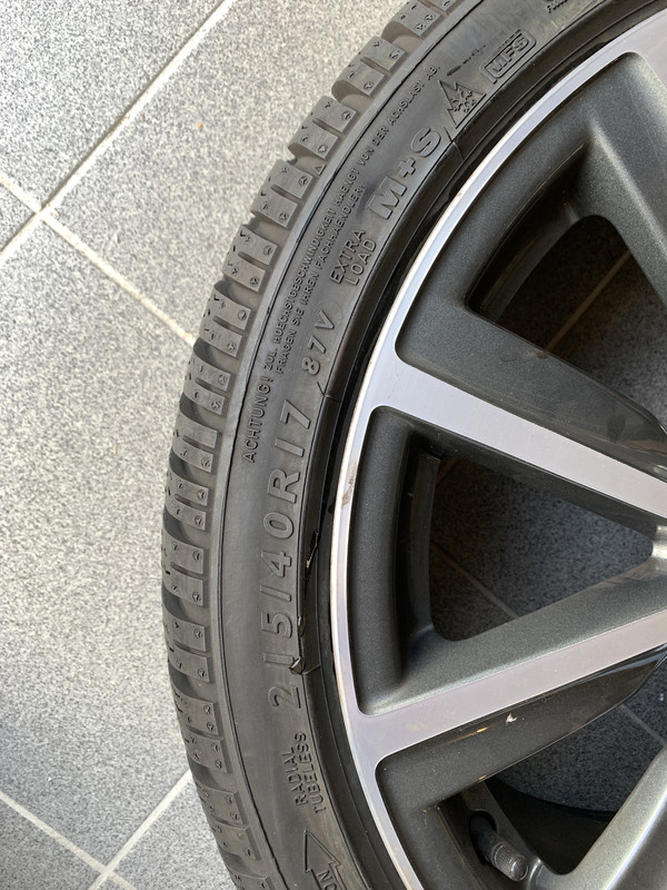 BD61CEC4-AD9D-430B-9A5A-5024C2433A8A