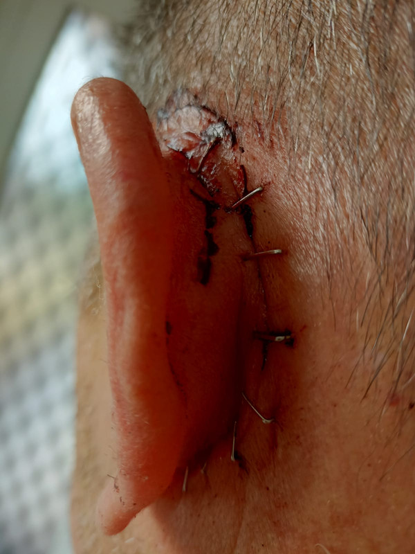 7050B0B3-7BCB-4B27-B58A-DE8082F59AC1