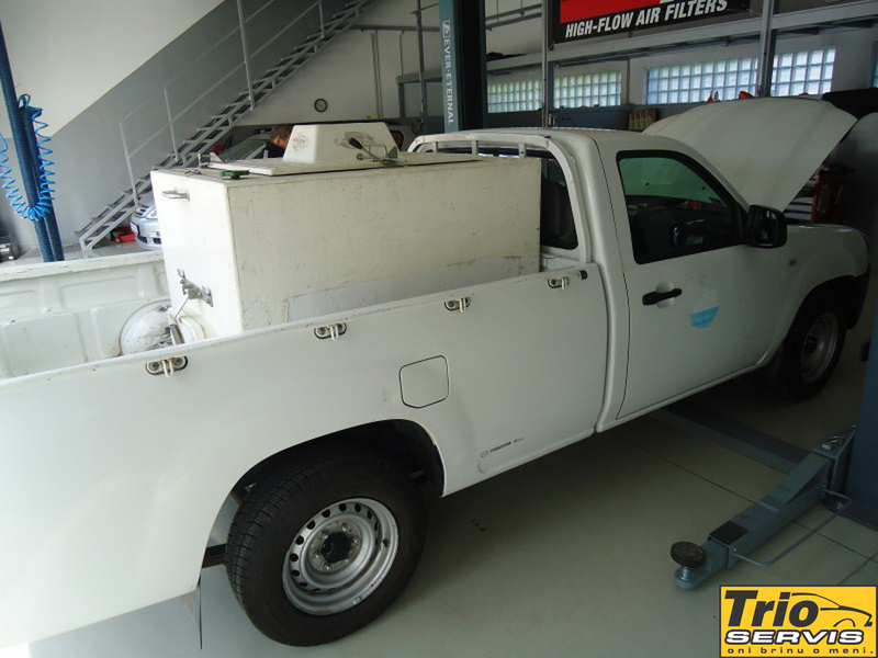 mazda bt-50 (2)