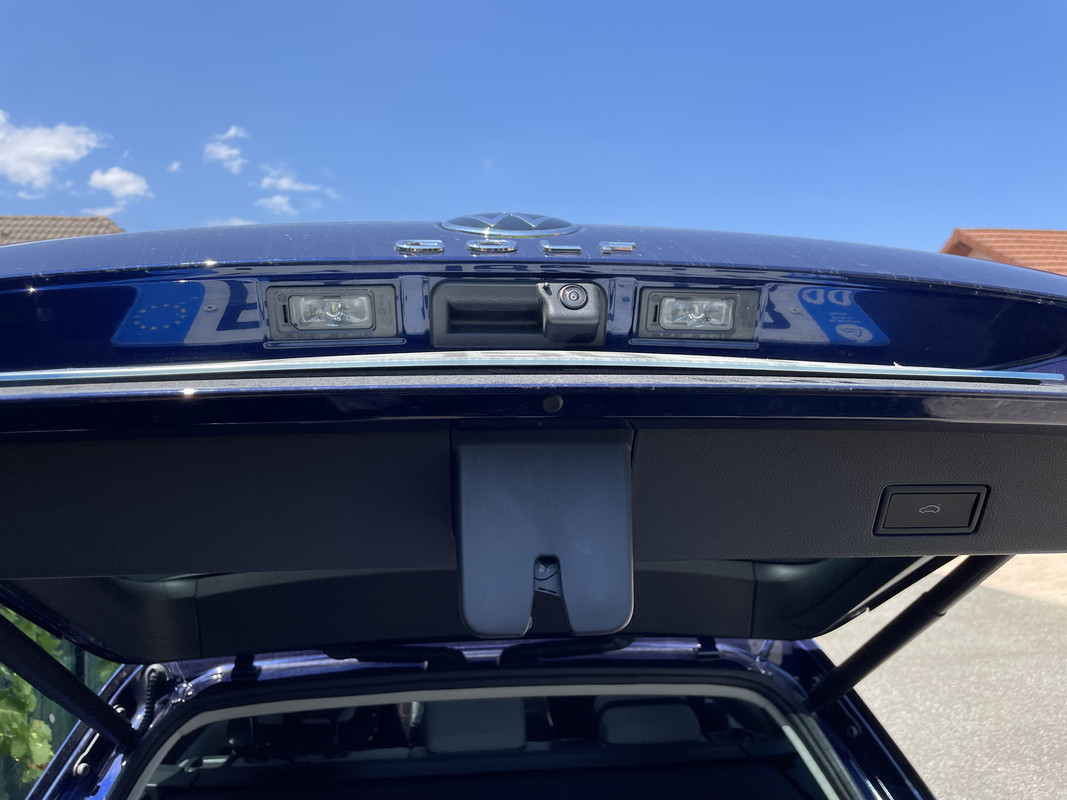 71650CBA-E243-4D18-AB40-C13ABEEEDA94