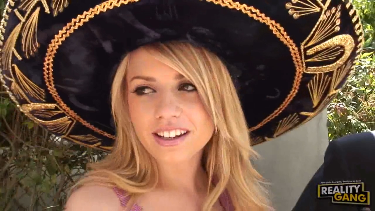 L83ll3 - Tr@3L@F!3$t@ - 15616720.mp4_snapshot_04.34.907