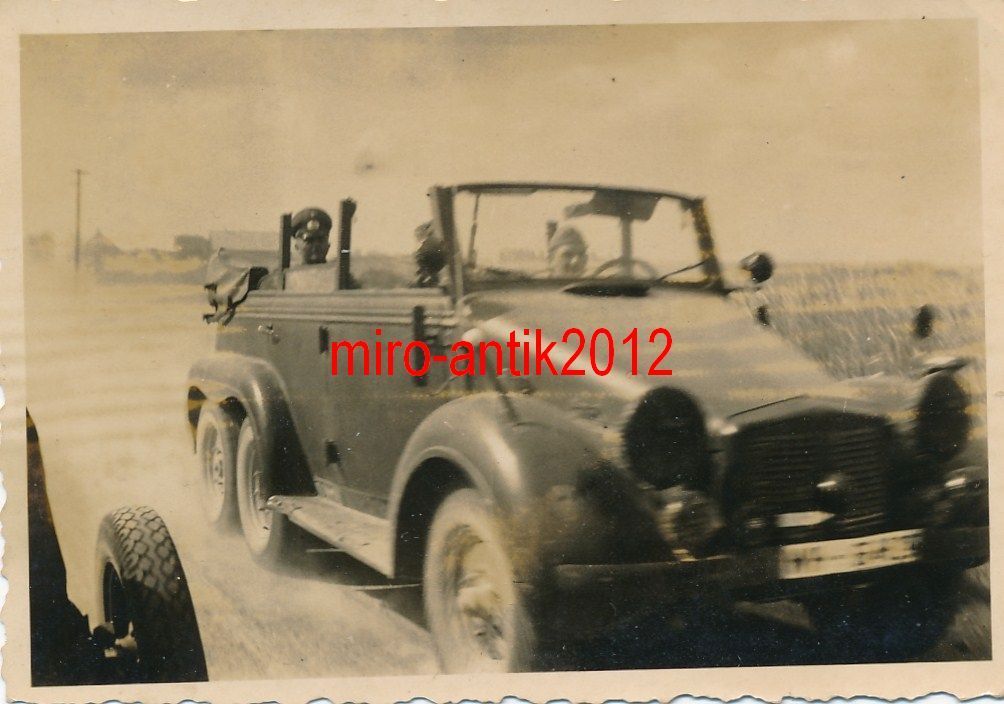 Foto, Wehrmacht, Der General überholt die Truppe