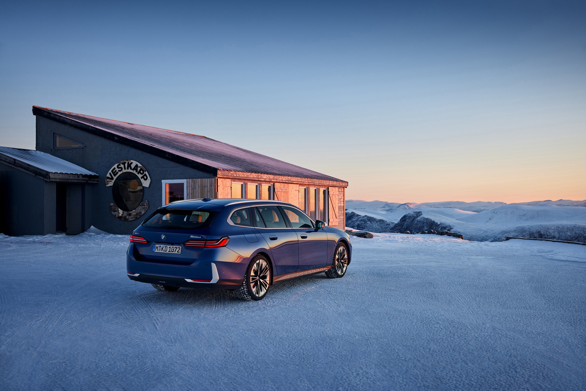P90537372_highRes_the-new-bmw-520d-xdr