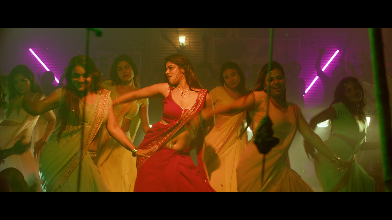 vlcsnap 2025 11 25 23h29m07s713