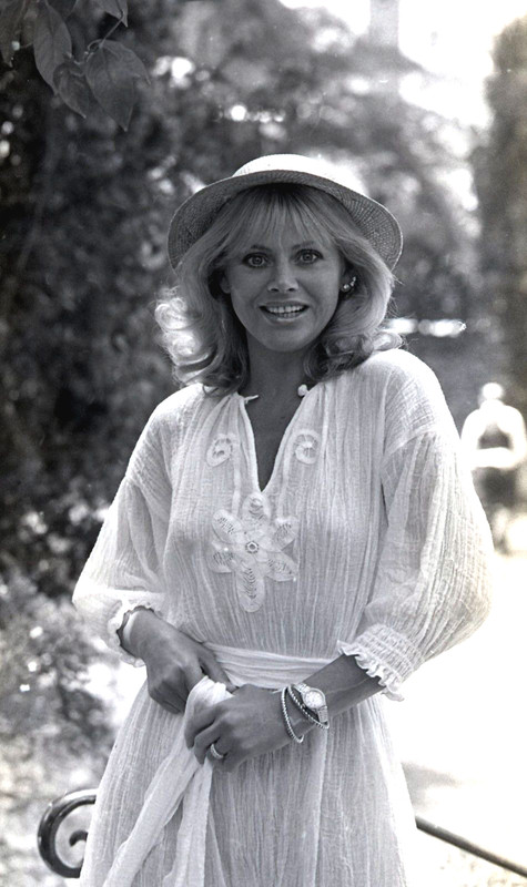 Britt Ekland md24