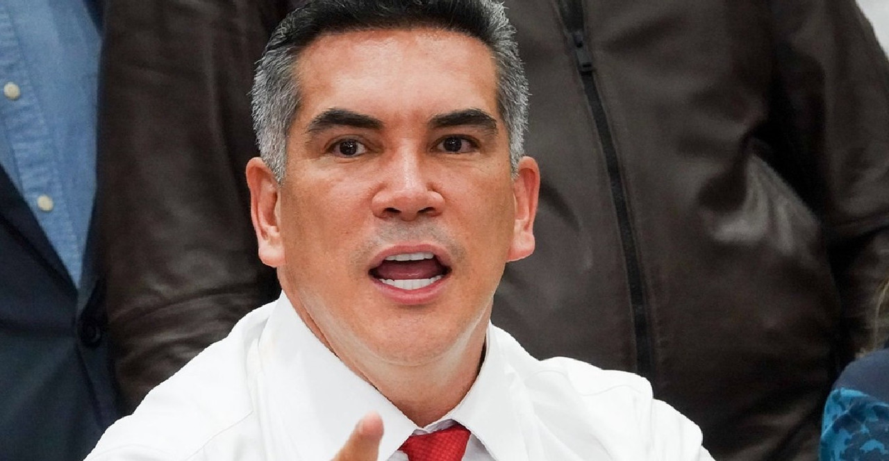 Inicia petición formal para destituir a Alejandro Moreno de su puesto 