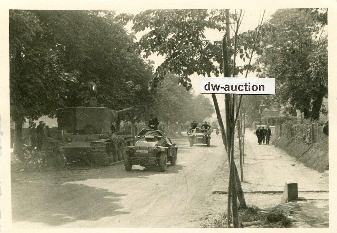 Panzerspähwagen mit Kennung , zerstörter russisc