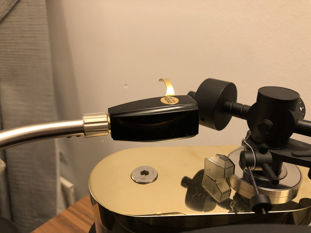 B6F0309F-2341-4CDD-B121-B8882036ECE2