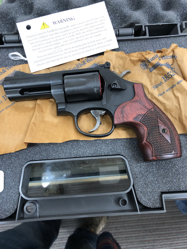 136B2B1B-2FDB-42AB-AC90-045165170FB9