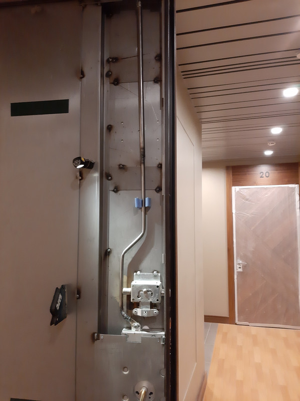 CAF7E4C9-E6C8-4AEE-A3BD-D6104C1C3BF5