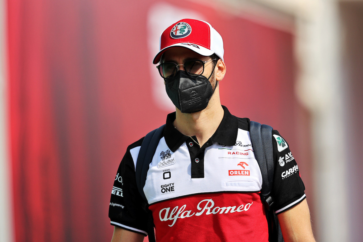 [Imagen: f1-gp-qatar-venerdi-libere-16.jpg]