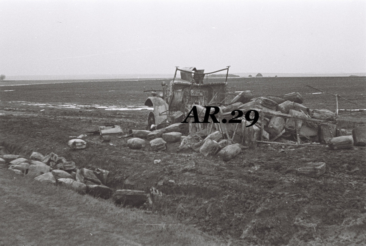 Rußland Artillerie Rgt.29 Zerstörter Ausgebrannt