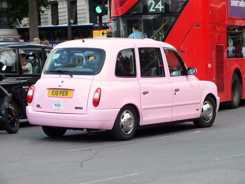 pinkhackneycab.jpg