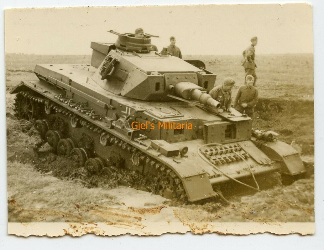 Orig. Foto Panzer IV Übung im Schlamm Trainingsplatz b. der Panzerkaserne.