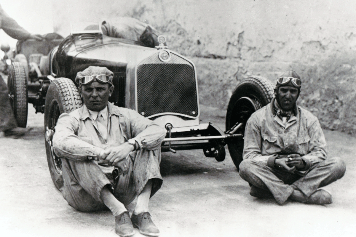 Nuvolari-Varzi.gif