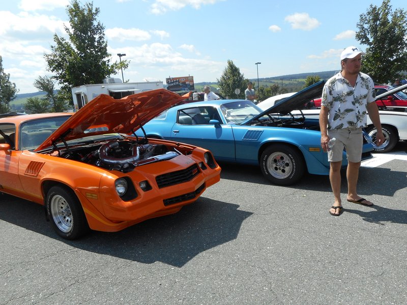 Expo D'auto V8 Antique de Ste-Marie - 6 août 2023 V8-23-049