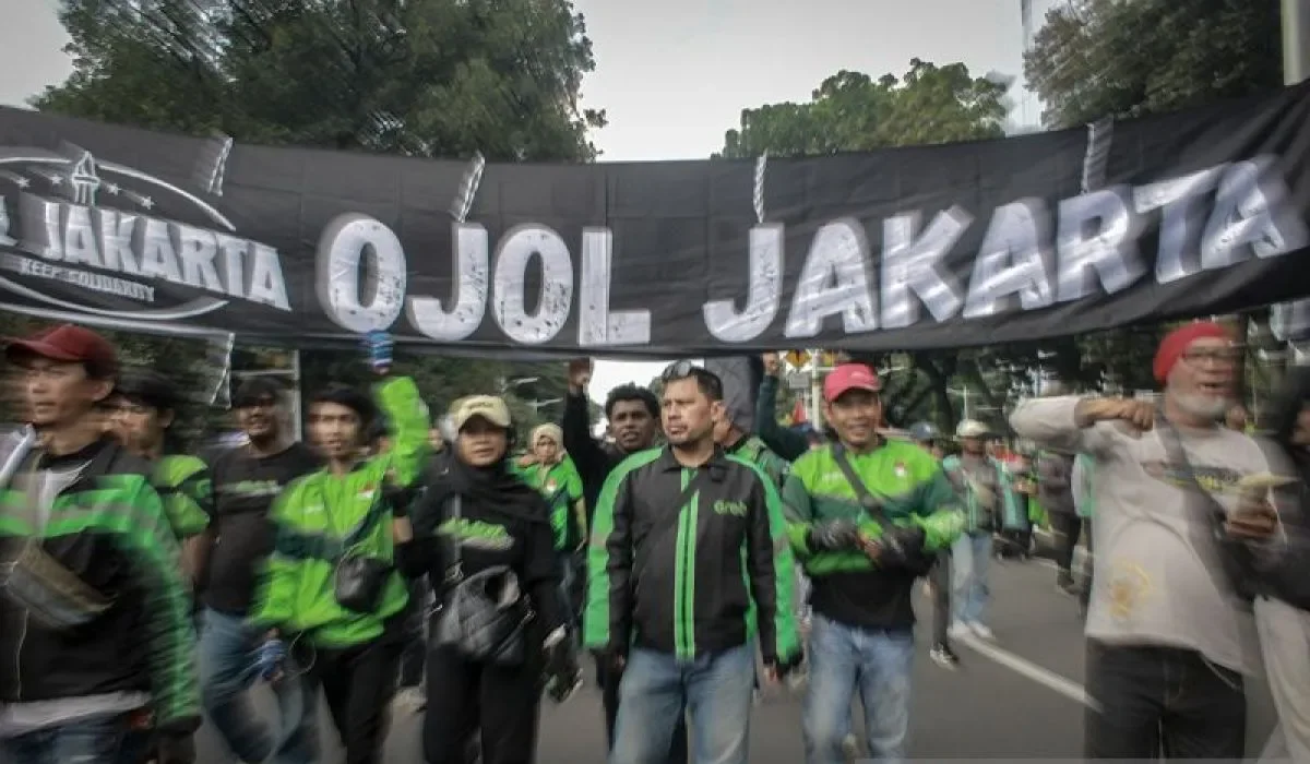 Polisi Kerahkan Ribuan Personel Amankan Unjuk Rasa Ojol di Monas