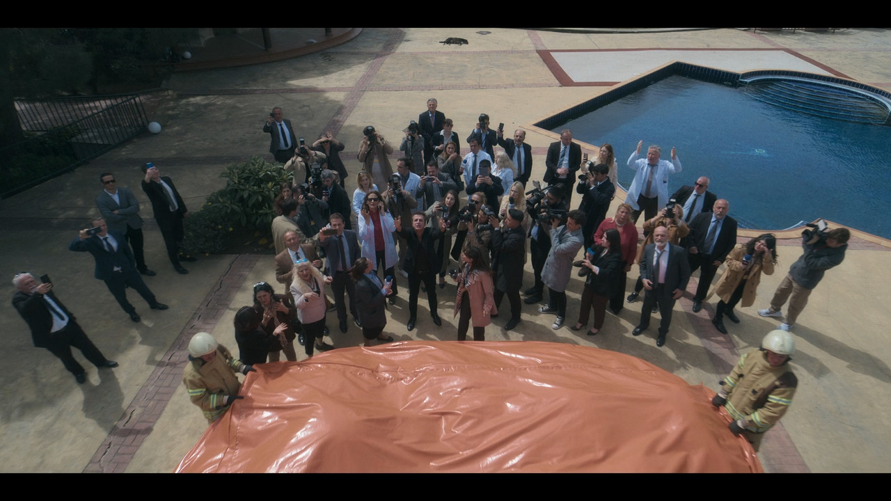 Lovers Anonymous 2025 S01E01 Netflix 1080p WEB DDP x264-NM21.mkv_snapshot_40.14.000