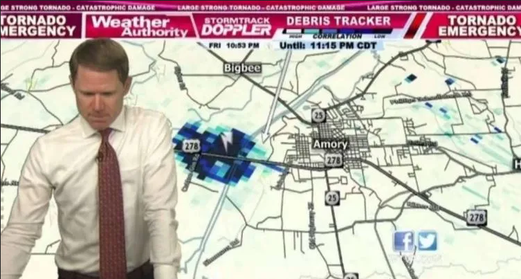 Meteorólogo reza en vivo durante el tornado en Mississippi: Vídeo viral