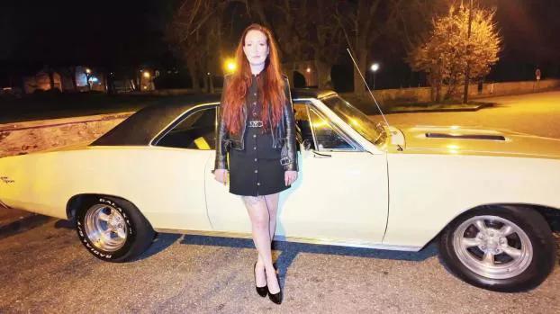 JacquieEtMichelTV – Mademoiselle Jou – Miss Jou, 39 years old, from Reims!