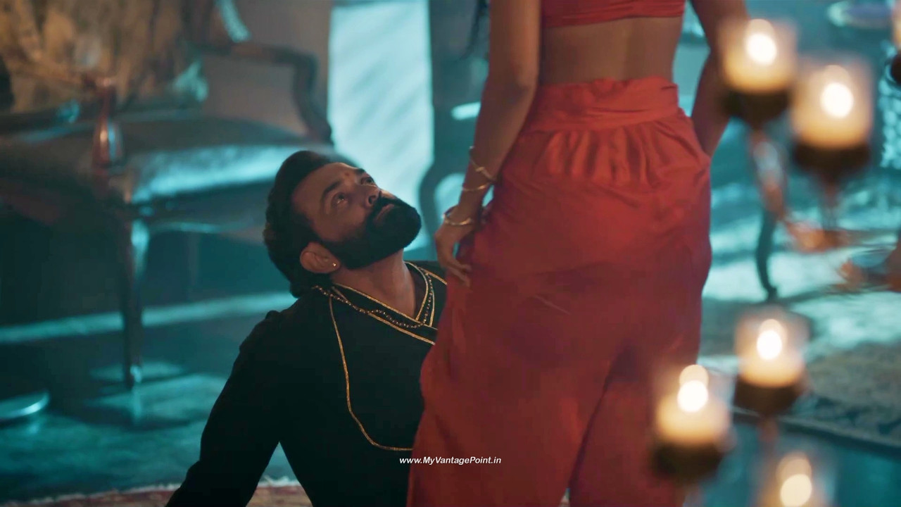 154Esha Gupta Hot in Aashram Web Series