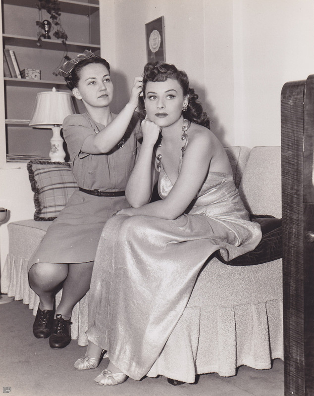 paulette_goddard_mb54