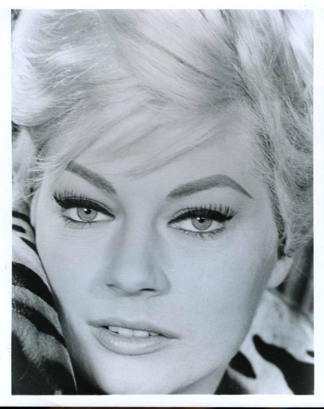 anita_ekberg_mc27